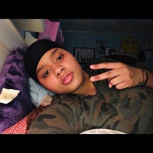 Meet your Posher, Logan